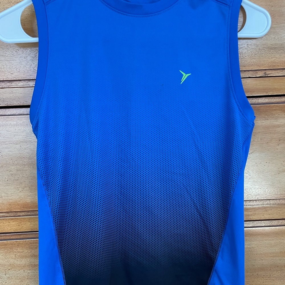 Old Navy Boys Active Muscle Shirt, Size Medium (8)